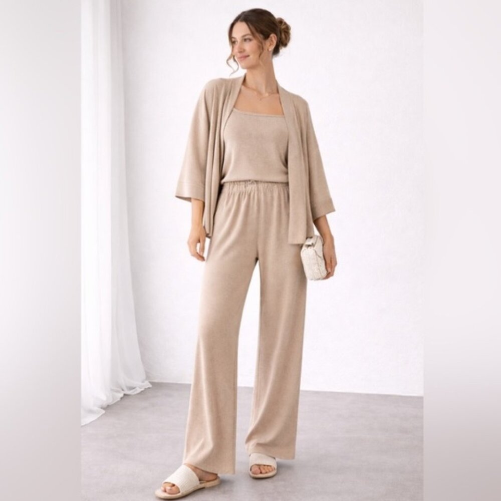 Lemon Intimates & Sleepwear Loungewear set